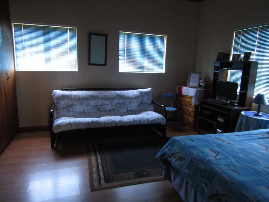 4 Bedroom Property for Sale in Kruisfontein Eastern Cape